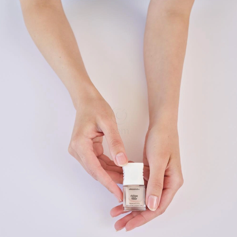 Alessandro Ridge Filler, negovalni lak (10 ml)